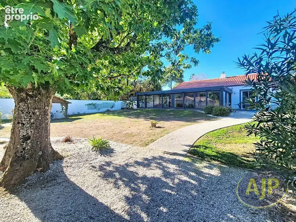 Photo Maison à Montaigu au prix de 419 000€