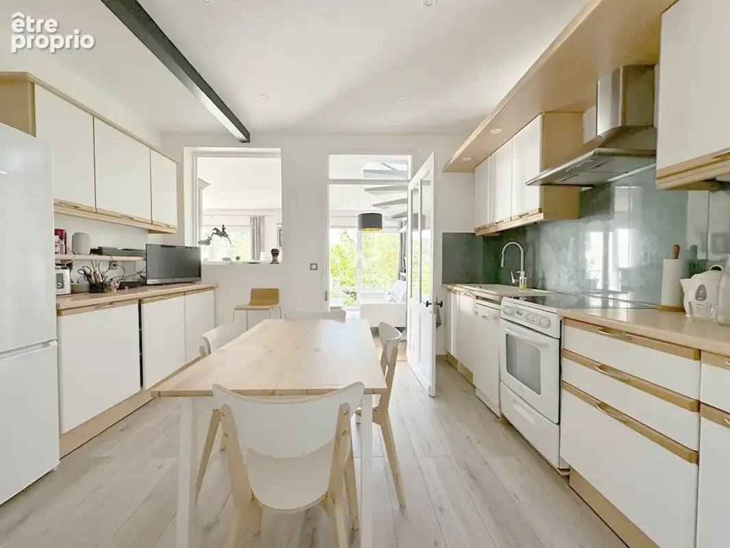 CHAVILLE Rive Droite- Foret des fausses reposes - Maison de 7 pièces au calme d'une impasse. - photo 4