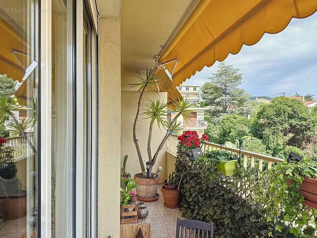 Appartement à LE CANNET