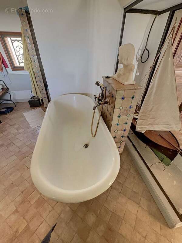 Appartement à MOURIES