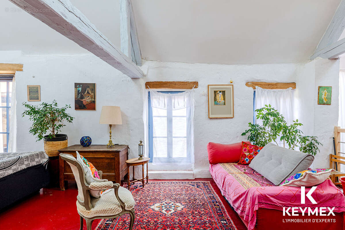 Appartement de caractère de 263 m² - Esprit loft -Sans copropriété - Cergy Village - photo 4
