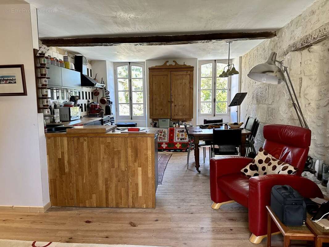 Maison à AUBETERRE-SUR-DRONNE