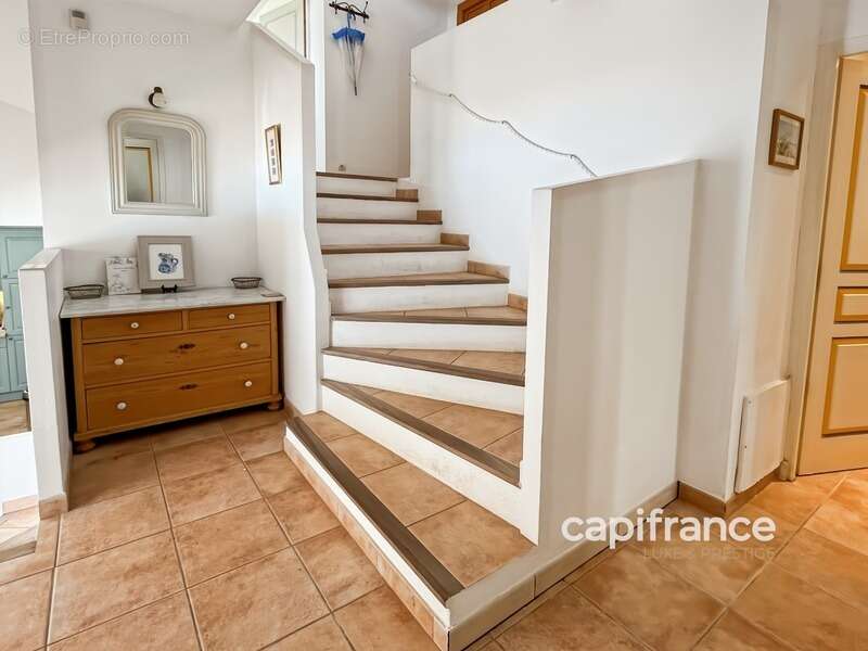 Maison à BAGNOLS-EN-FORET