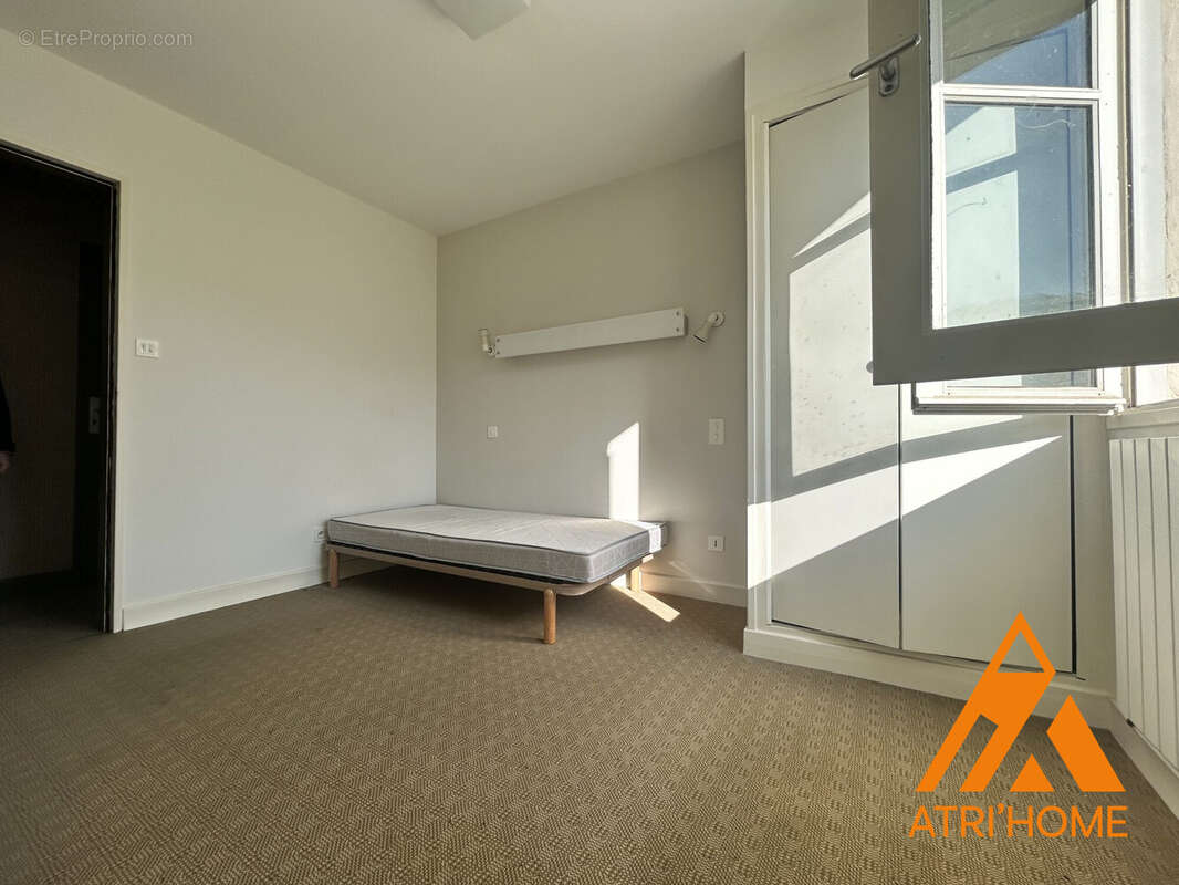 Appartement à VIC-SUR-CERE