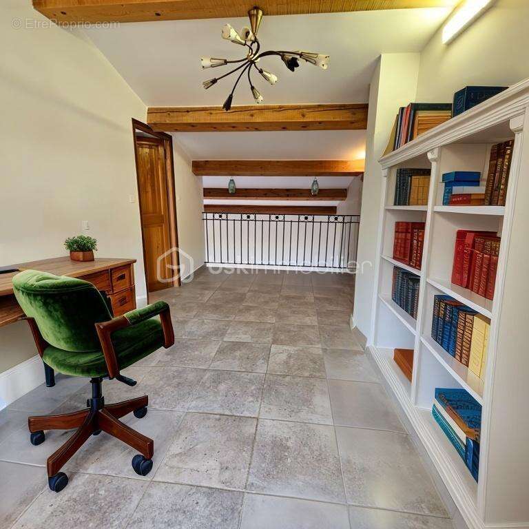 Maison à LA GARDE-FREINET