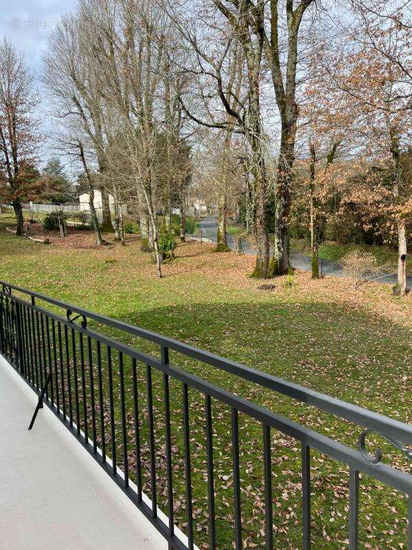 Maison à CHATEAU-L'EVEQUE