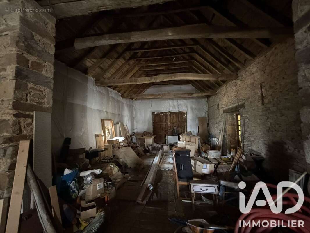 Maison 250 m² à Boussac  - photo 6