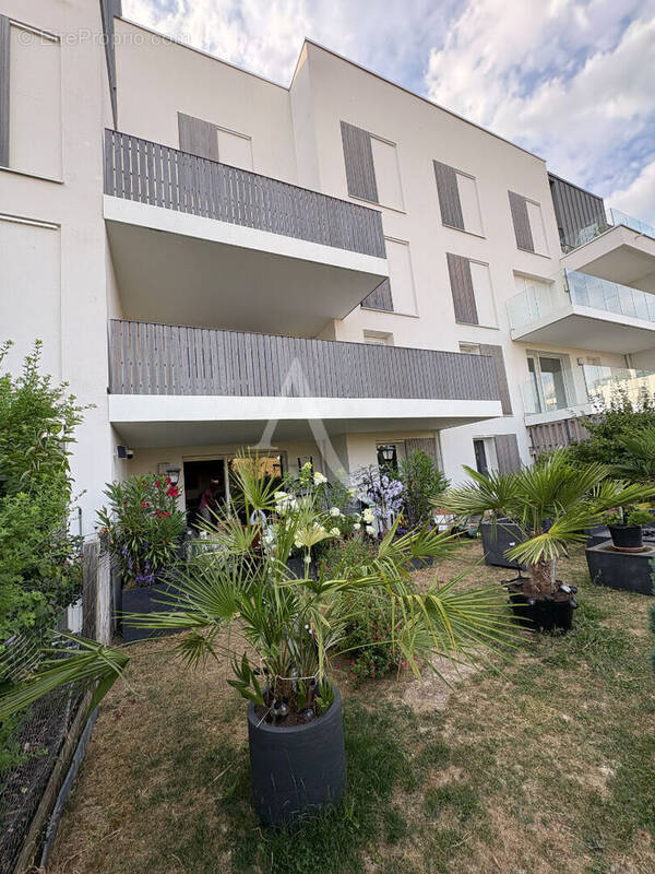 Appartement à BEZANNES