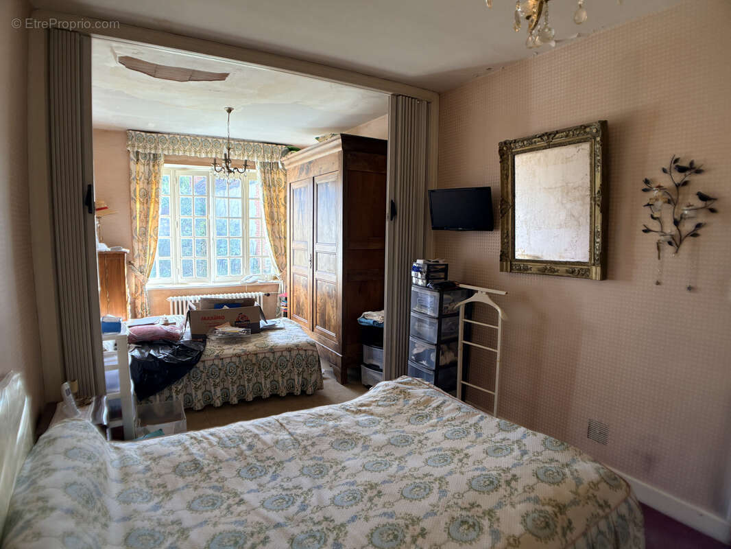 Maison à BELLENAVES