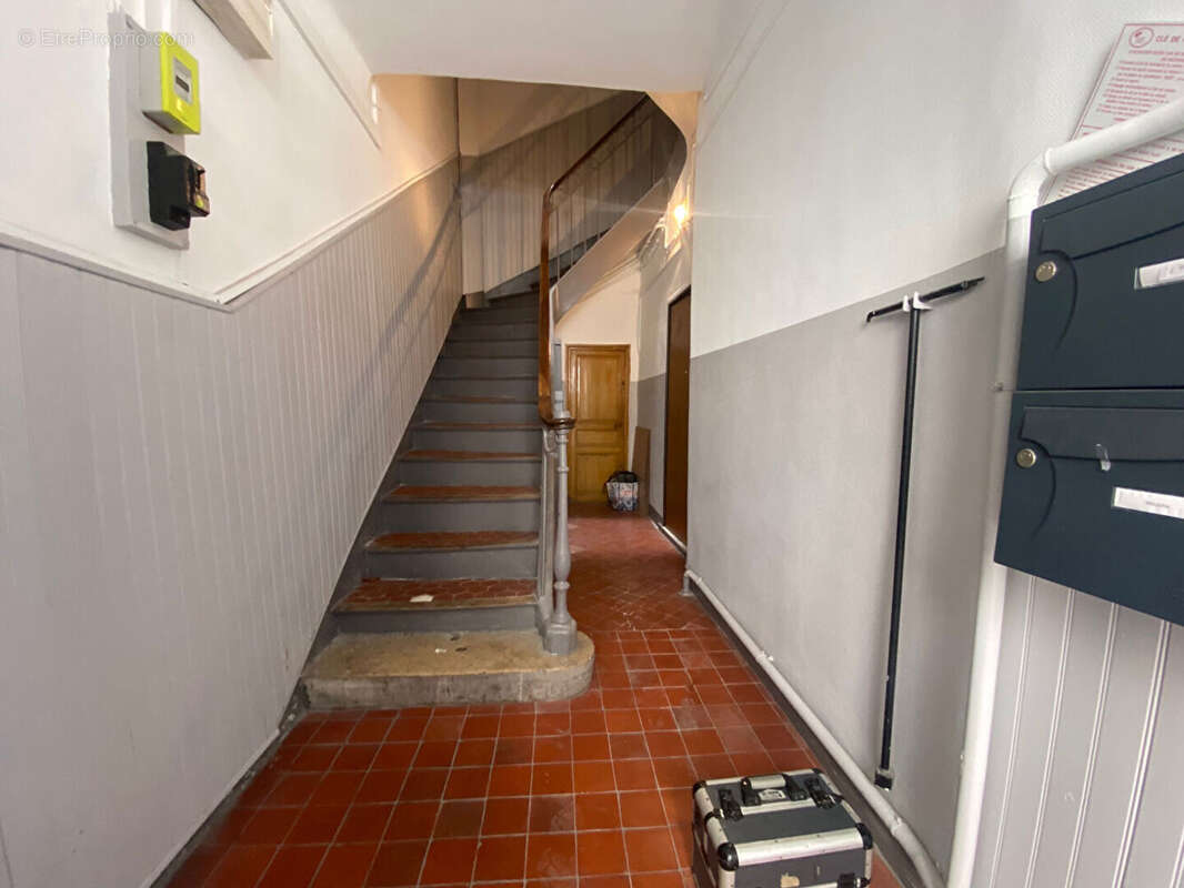 Appartement à MARSEILLE-1E