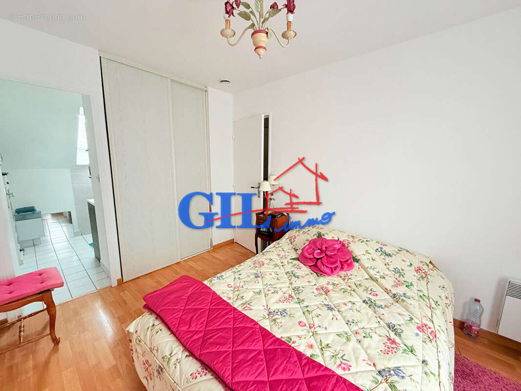 Maison à SAVIGNY-LE-TEMPLE