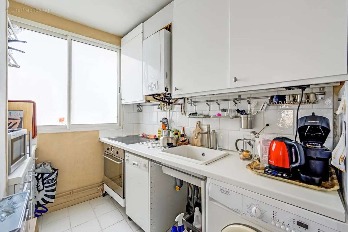 Appartement à PARIS-8E