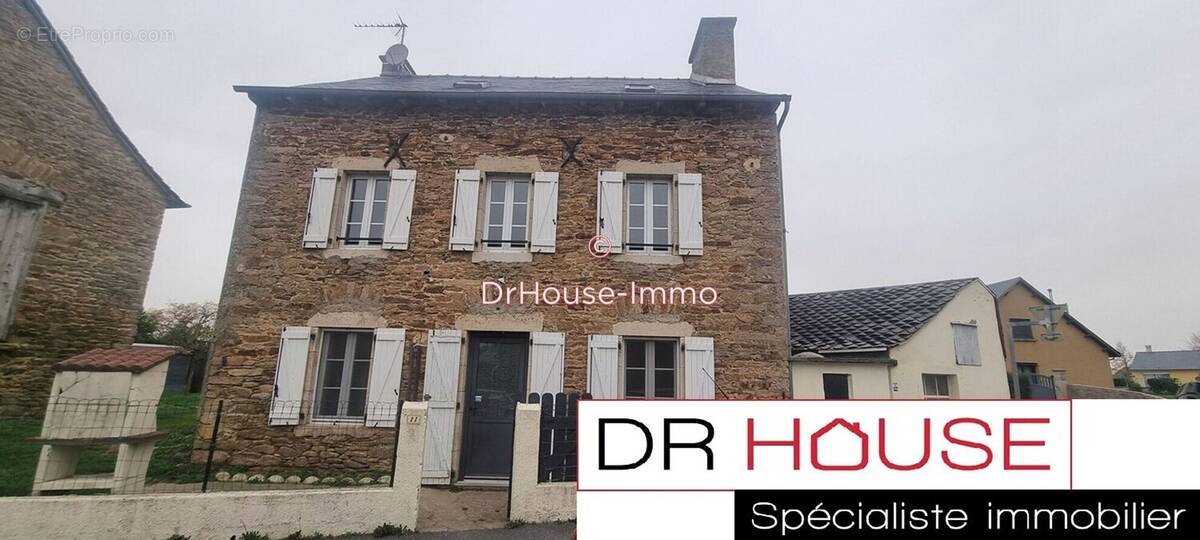 Maison à COMPS-LA-GRAND-VILLE