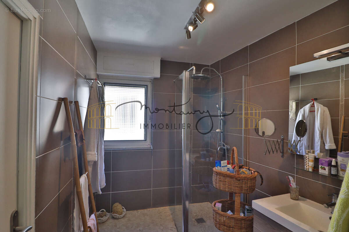 Appartement à NIMES