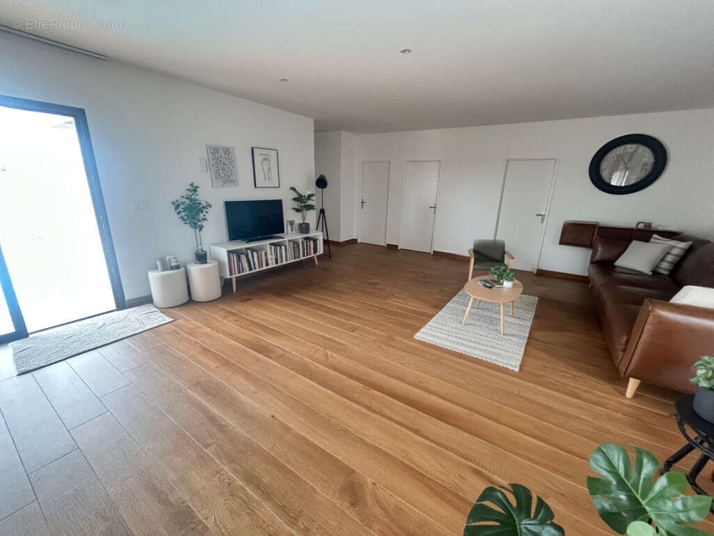 Maison à SAINT-GILLES