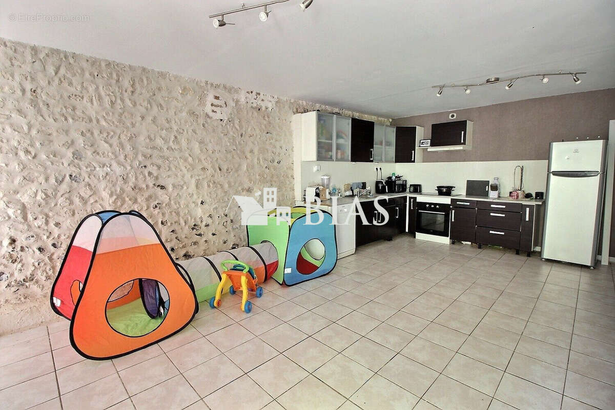 Maison à FRENEUSE