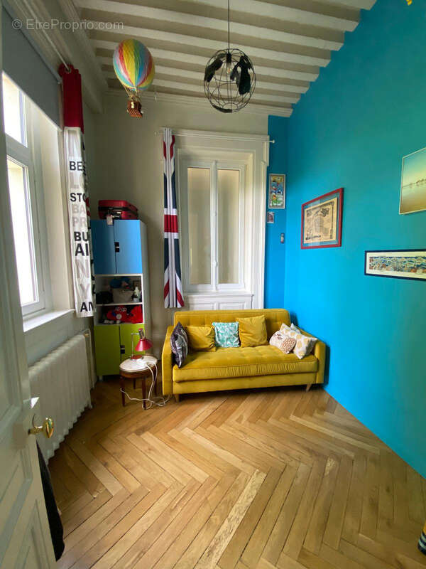 Appartement à COLLONGES-AU-MONT-D'OR