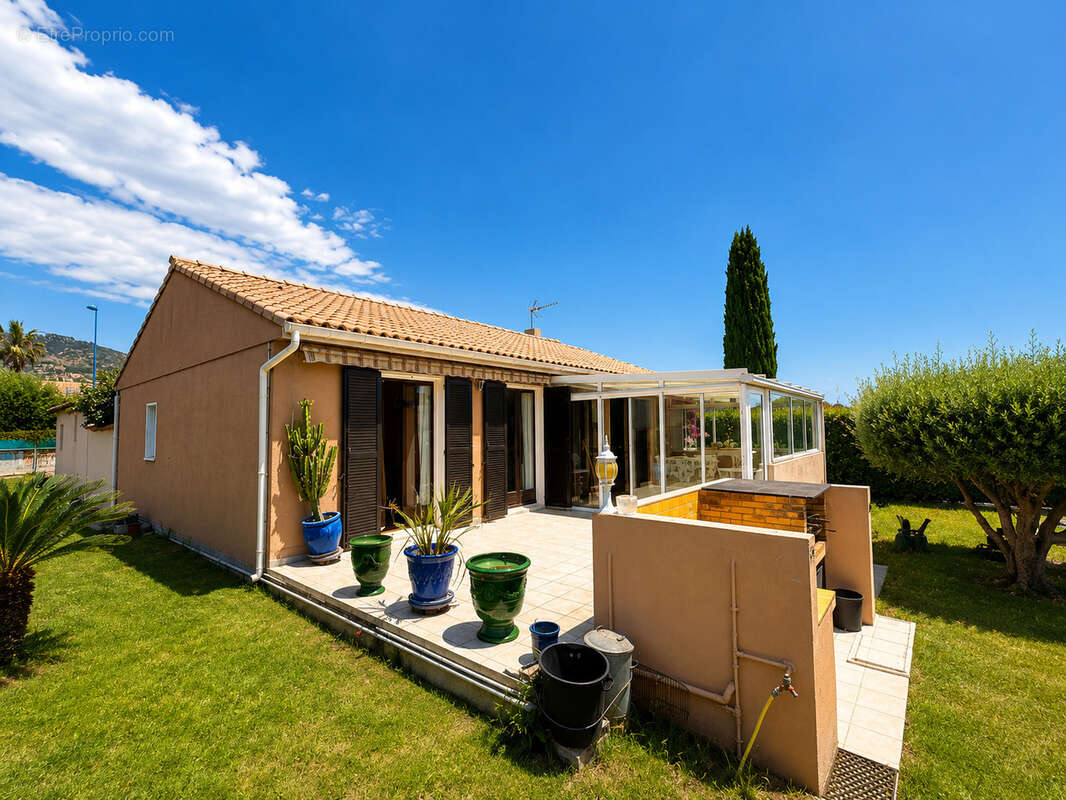 Maison à BORMES-LES-MIMOSAS