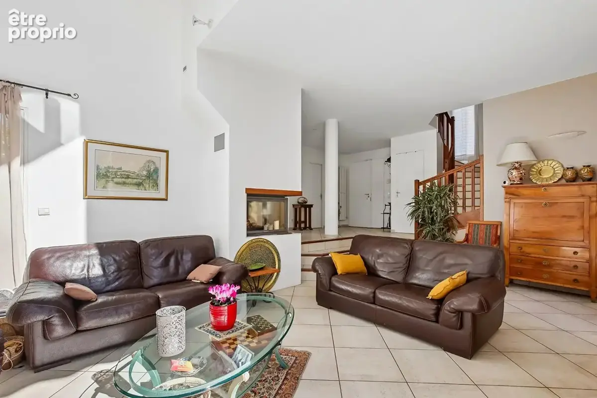 Exclusivite chatou - maison contemporaine de 190  m² - terrain 706 m² - sous-sol - au calme- lumineux - sans vis a vis - photo 4