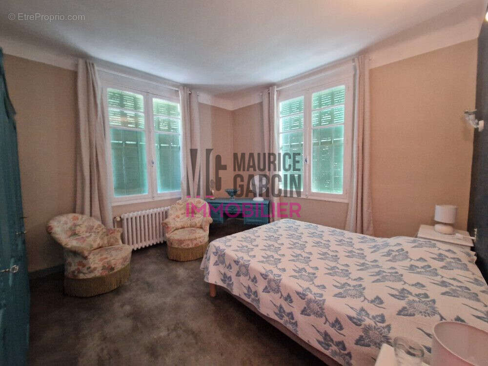 Maison à L'ISLE-SUR-LA-SORGUE