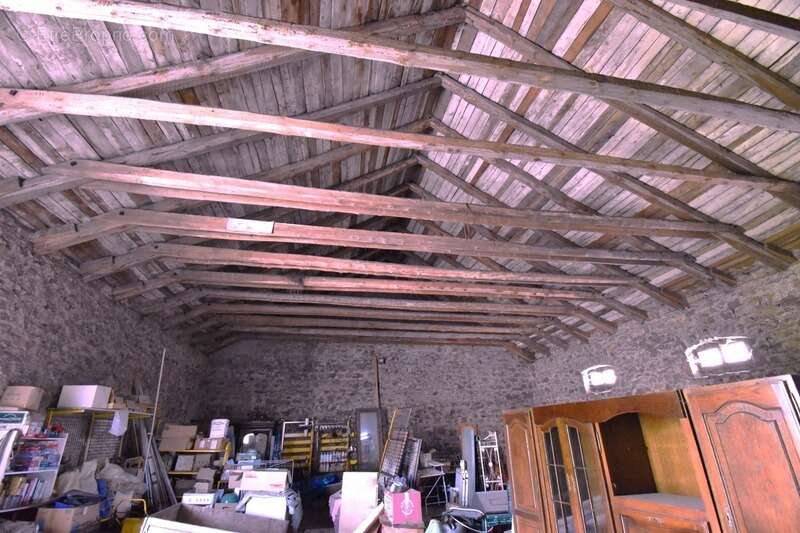 Commerce à SAINT-AGREVE