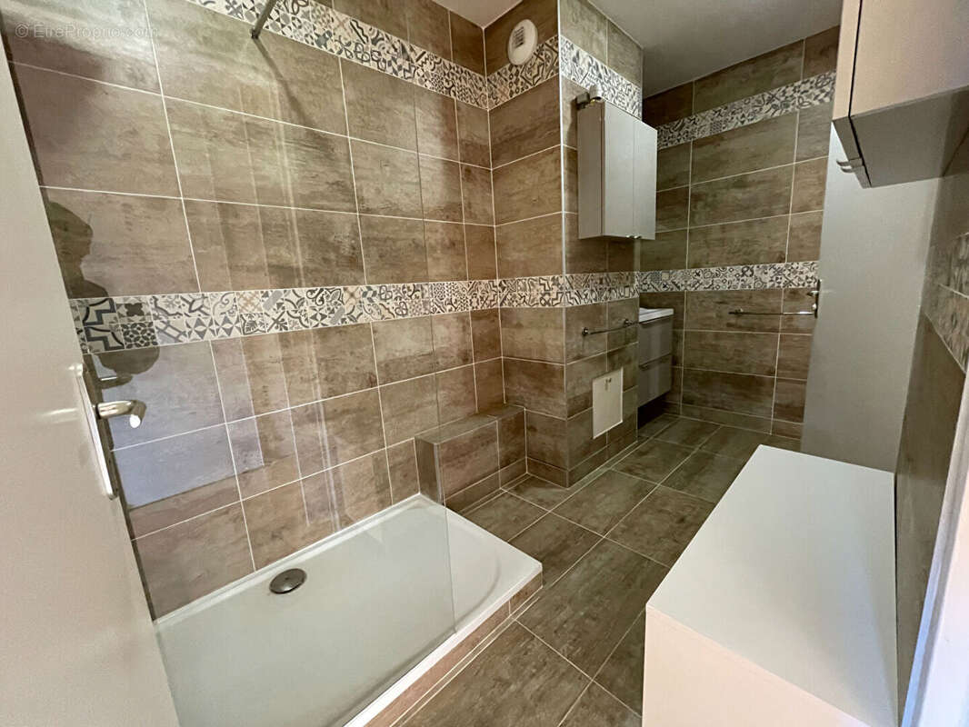 Appartement à LE PLESSIS-TREVISE