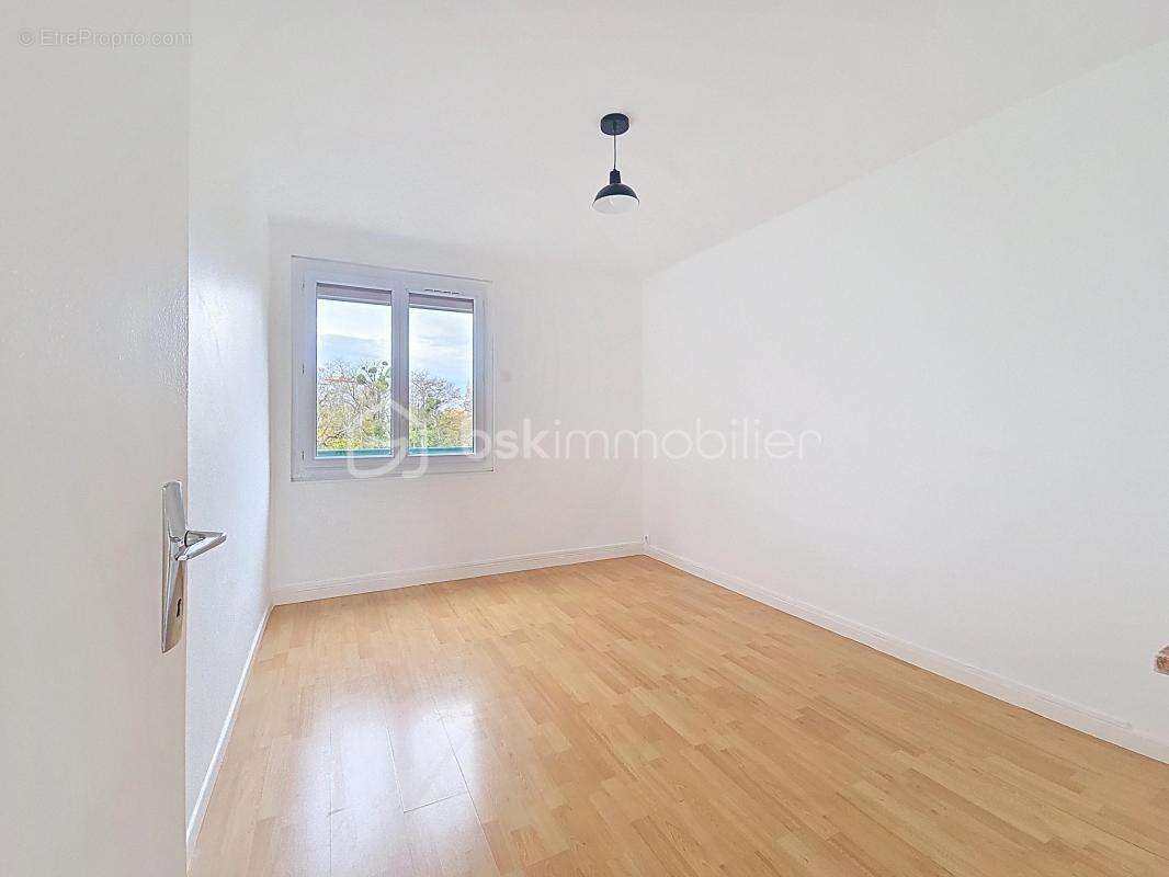 Appartement à CLICHY-SOUS-BOIS
