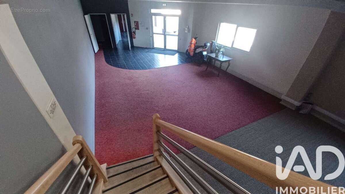 Photo 2 - Commerce à MENNEVILLE