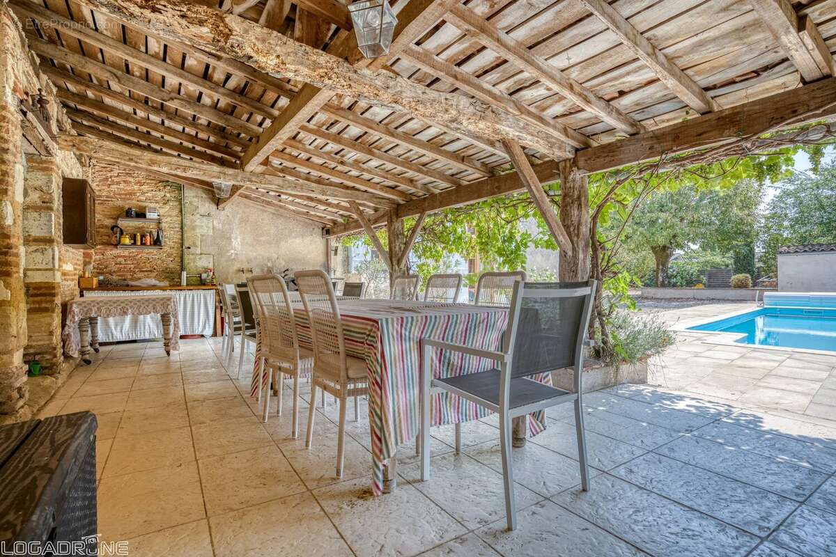 Élégante Maison de Maître du XIXème siècle, avec annexe, piscine et parc arboré - photo 19