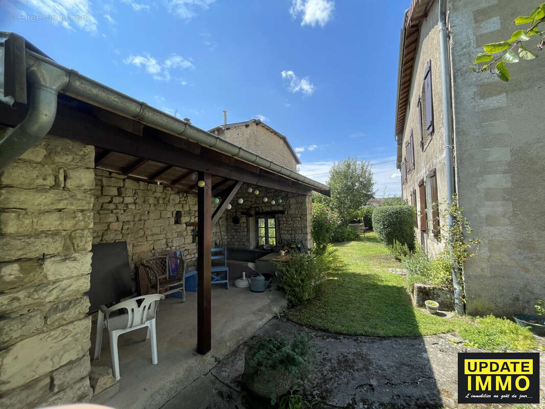 Maison à MARTIGNY-LES-BAINS