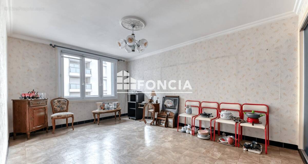 Appartement à LYON-8E