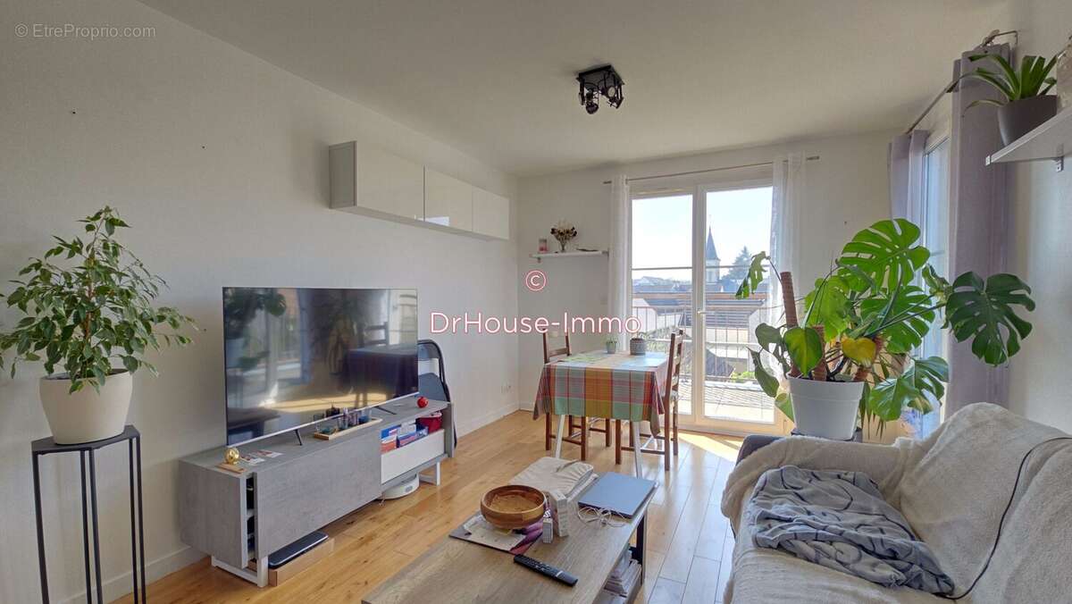 Appartement à EMERAINVILLE