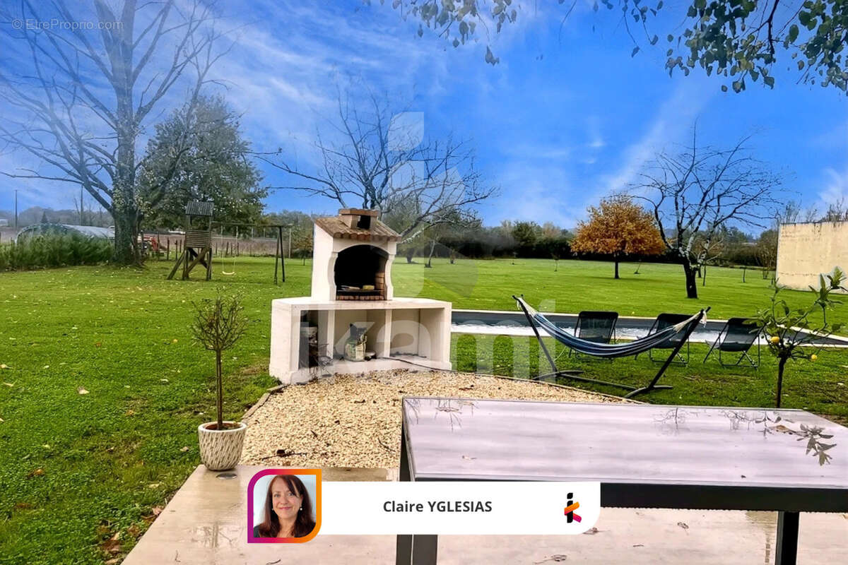 Maison à COURS-DE-PILE