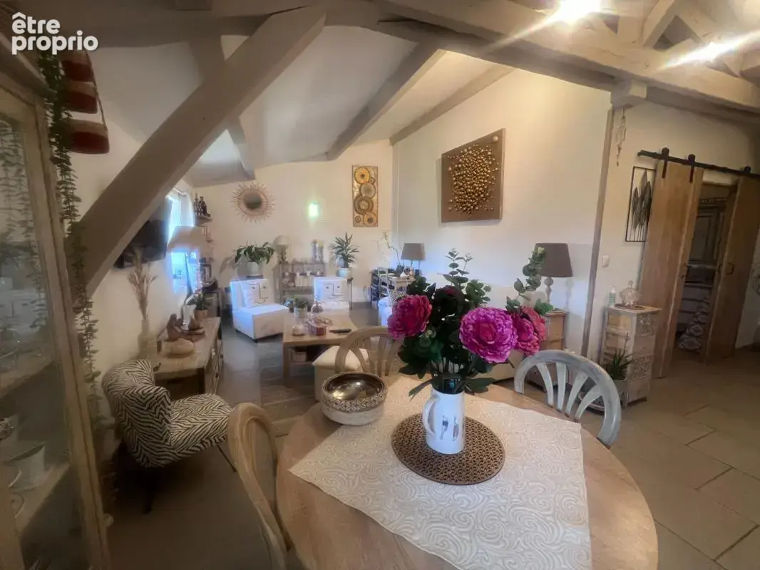 Maison de village avec deux logements et local aménageable - photo 5
