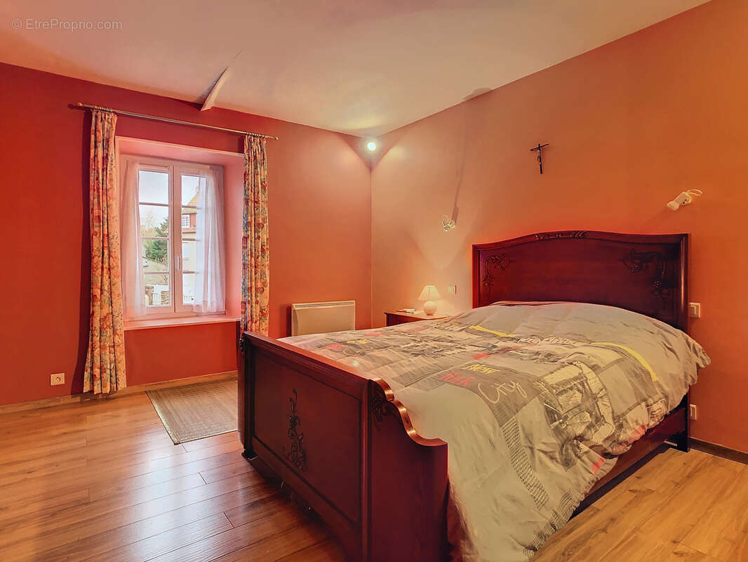 Maison à MUNEVILLE-LE-BINGARD