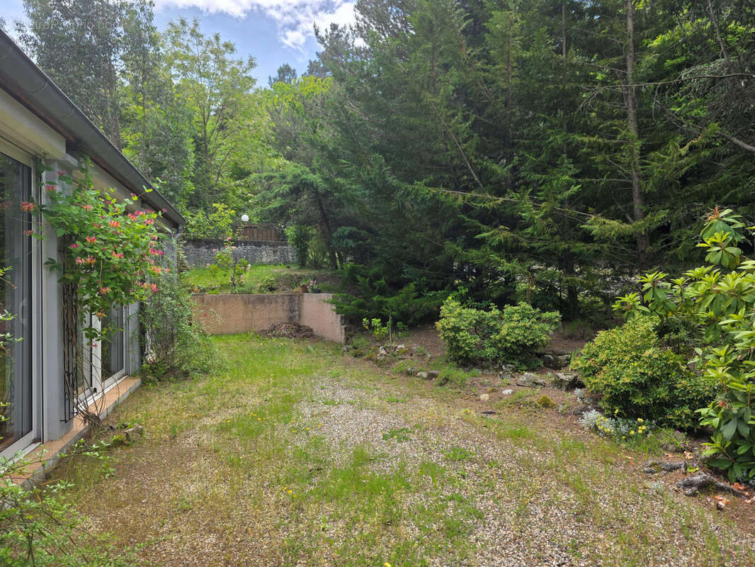 Maison à MONTPEZAT-SOUS-BAUZON