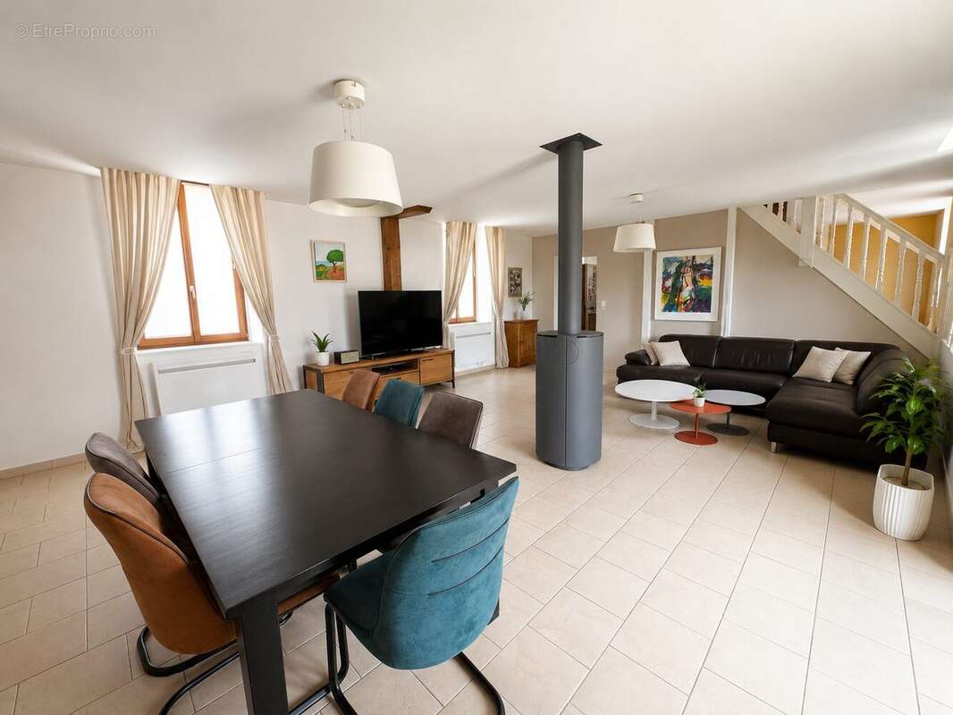 Maison à MARIGNY-LE-CHATEL