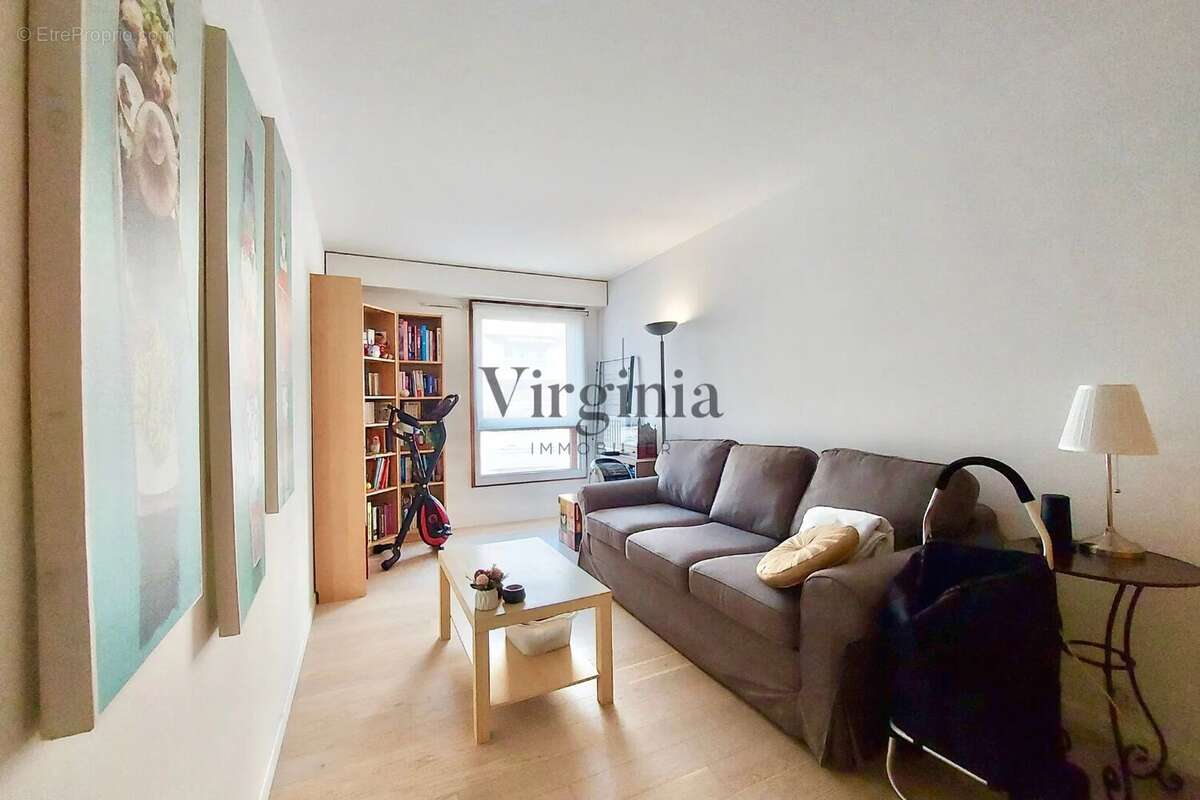 Appartement à CHARENTON-LE-PONT