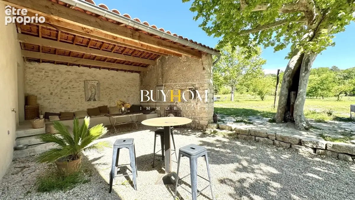 Maison 7 pièces 240 m² à vendre à L'isle-Sur-La-Sorgue (84800) - photo 3