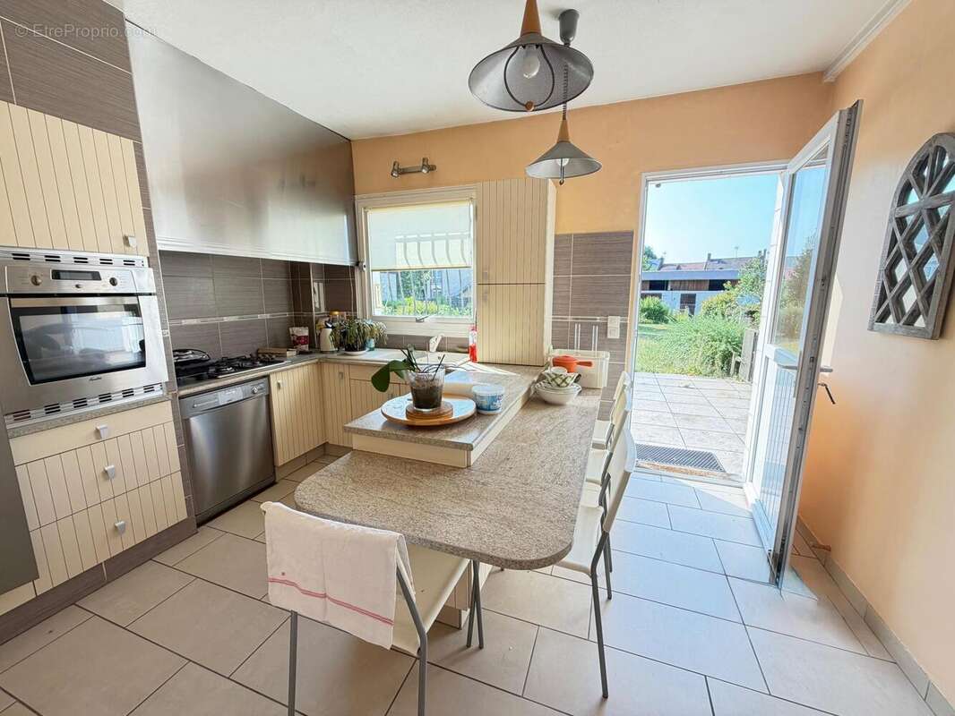 Maison 145 m² à Lacroix-Saint-Ouen  - photo 8