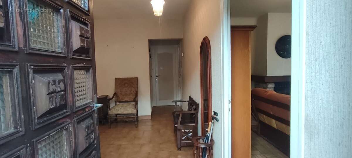 Maison à COUZE-ET-SAINT-FRONT