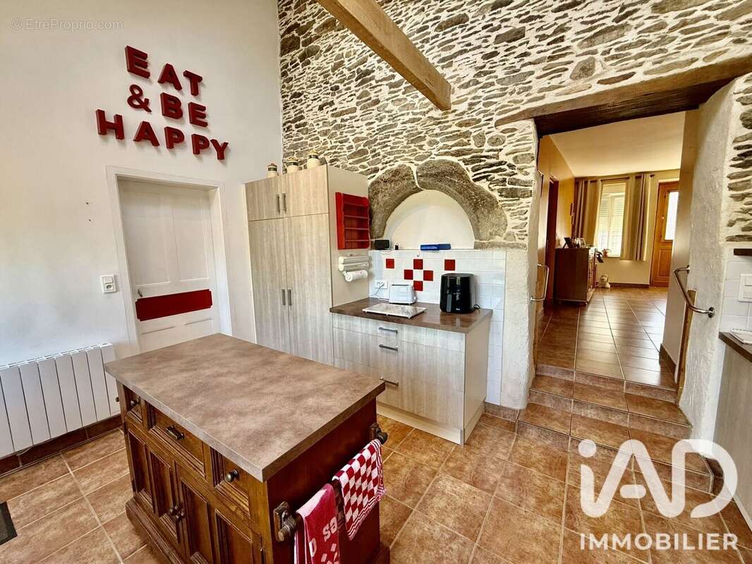 Maison 136 m² à La Trinite-Porhoet  - photo 7