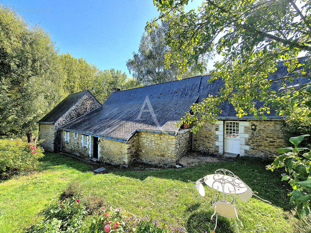 À vendre - Longère de caractère à Brissarthe - 130m² - photo 2