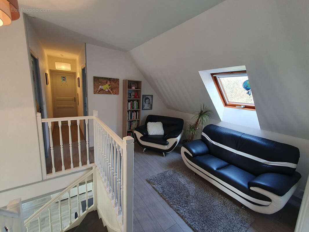 Maison à BAZOCHES-SUR-GUYONNE