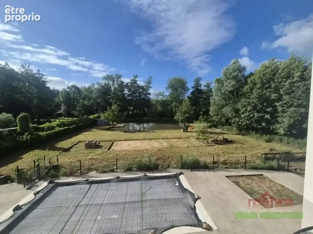 Villa familiale de 185 m² avec un grand terrain offrant  piscine, étang .. - photo 20