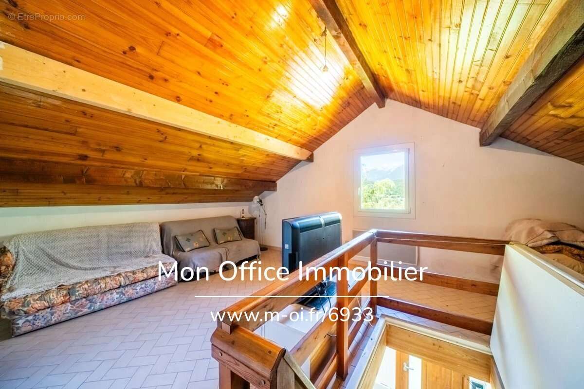 Référence : 6933-MTE. - Maison 89 m² - 1127 m² de jardin - proximité Guillestre - photo 9
