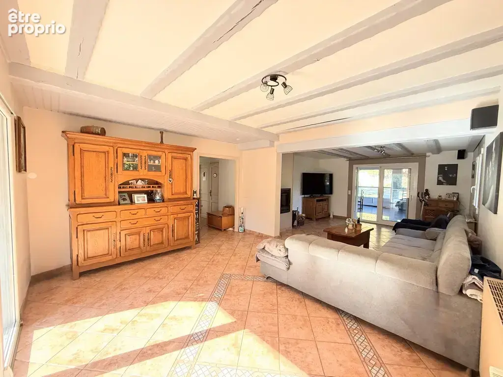 Maison familiale 207m 2, 4 chambres et véranda. - photo 4