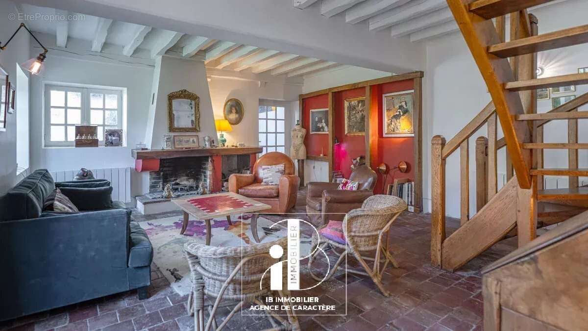 Maison à GREZ-SUR-LOING