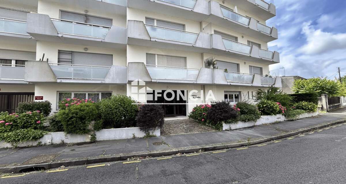 Parc Bordelais / Primerose : 79 m² traversants, 2 balcons, exposition sud et fort potentiel de valorisation - photo 11
