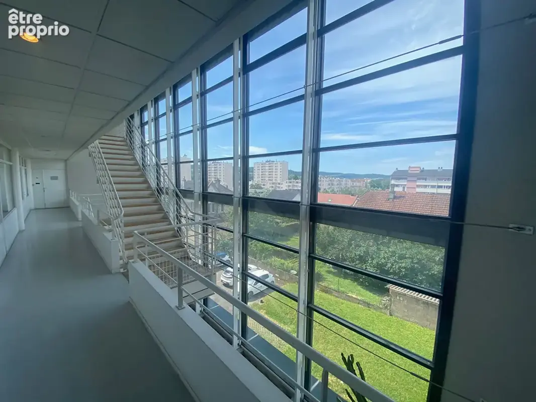 Bureaux 202m² à besançon - photo 2